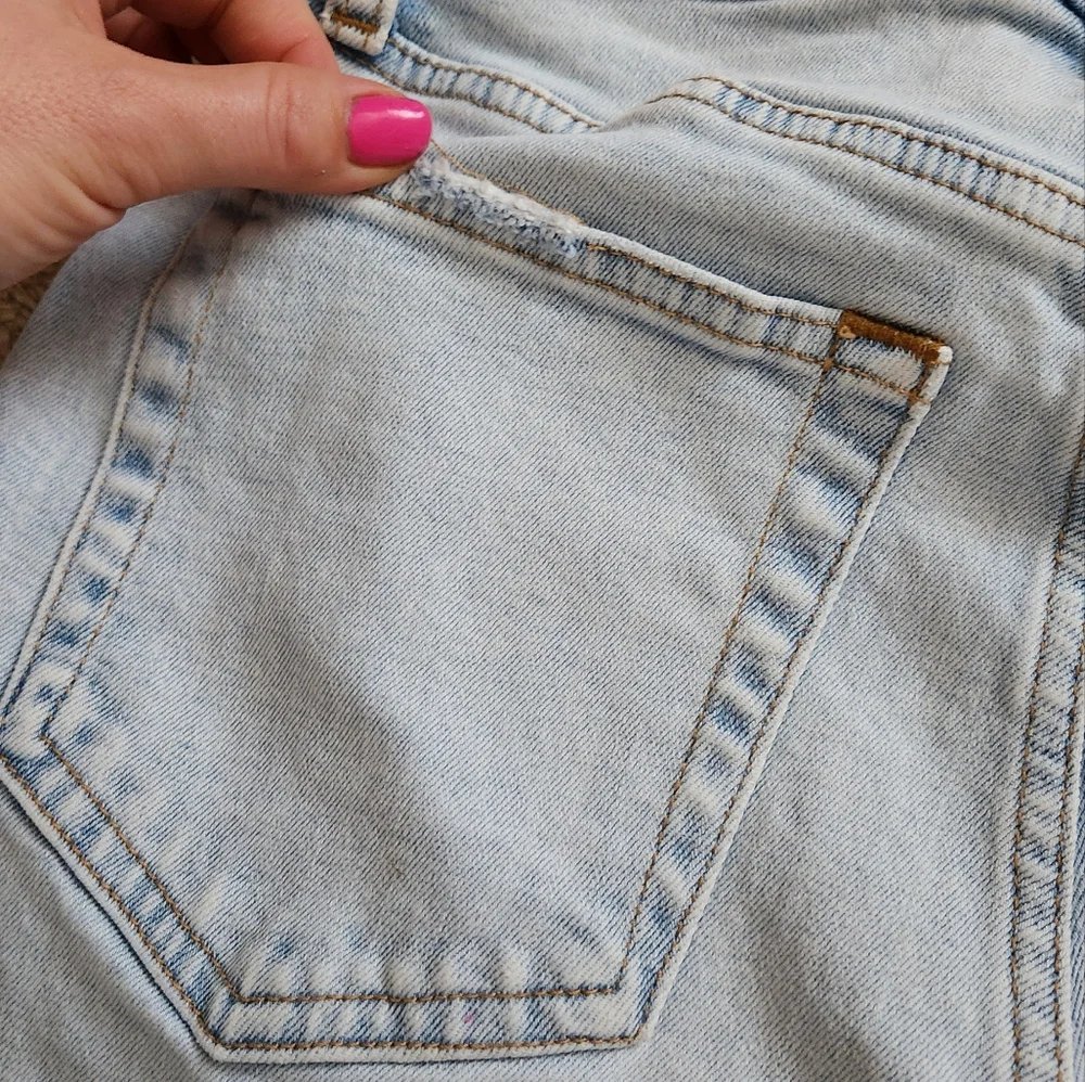 Abercrombie & Fitch Curve Love Ultra High Rise Ankle Straight Button Fly 27/4 - Picture 11 of 12